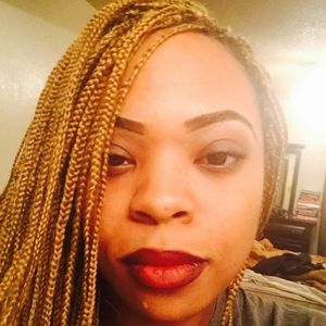 Meet your Posher, Jonique